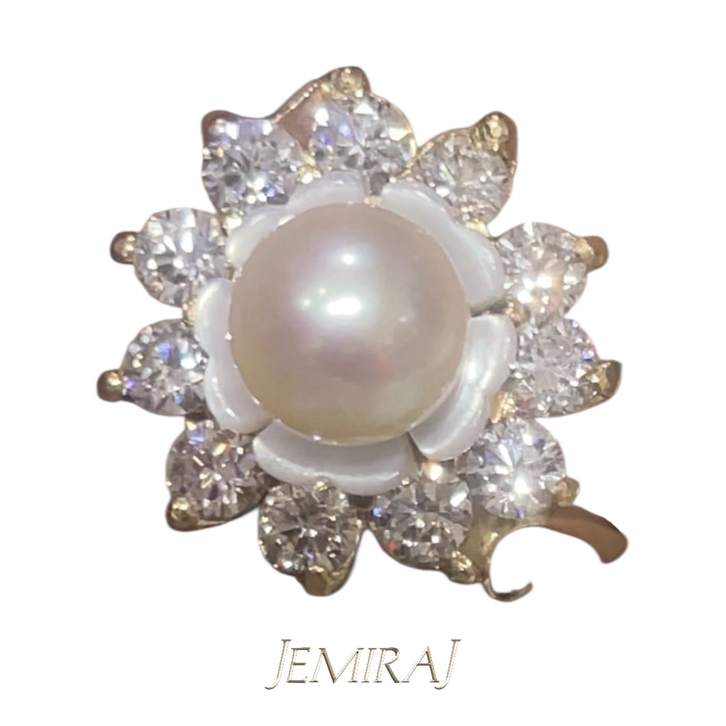 The Lulu Murjan Gold and Diamond Ring